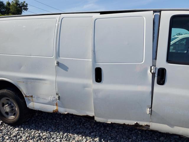 1GCZGHFG8H1119216 - 2017 CHEVROLET EXPRESS G3 WHITE photo 9