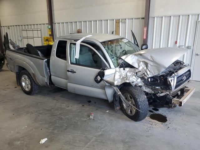 5TETU62N97Z359869 - 2007 TOYOTA TACOMA PRERUNNER ACCESS CAB SILVER photo 4