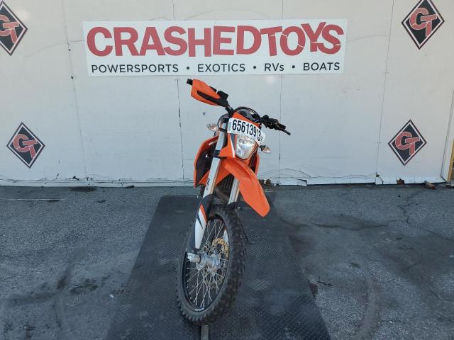 VBKLEV409MM709609 - 2021 KTM 690 ENDURO R ORANGE photo 2