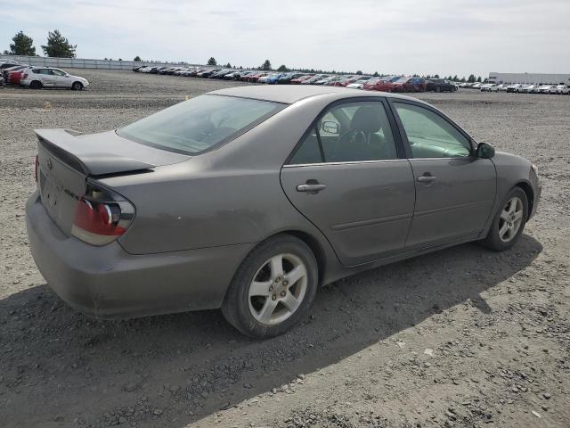 4T1BE30K95U556476 - 2005 TOYOTA CAMRY LE GRAY photo 3