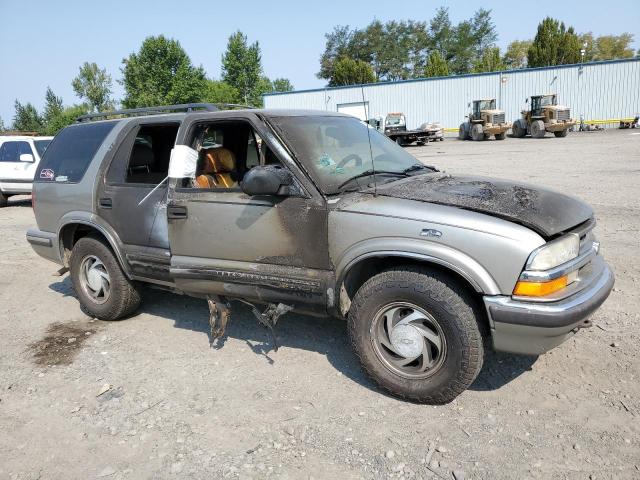 1GNDT13W2X2138434 - 1999 CHEVROLET BLAZER GRAY photo 4