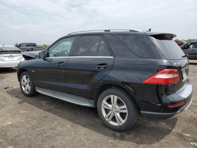 4JGDA5HB1CA001606 - 2012 MERCEDES-BENZ ML 350 4MATIC BLACK photo 2