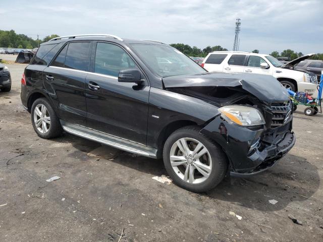 4JGDA5HB1CA001606 - 2012 MERCEDES-BENZ ML 350 4MATIC BLACK photo 4