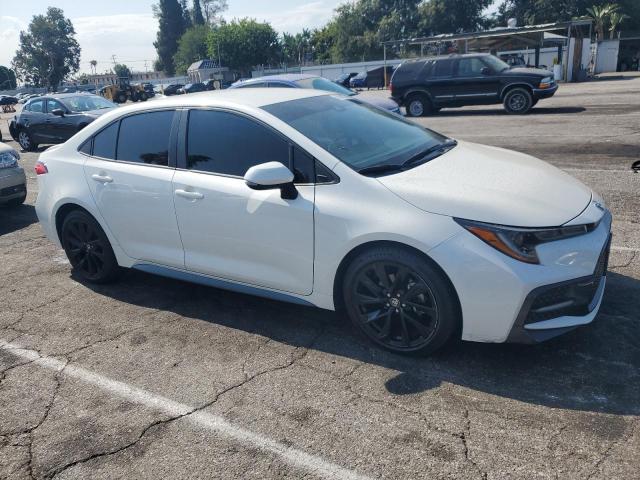 5YFS4MCE2MP080196 - 2021 TOYOTA COROLLA SE Blanc photo 4