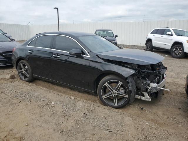 W1K3G4FB0NJ366900 - 2022 MERCEDES-BENZ A 220 4MATIC BLACK photo 4