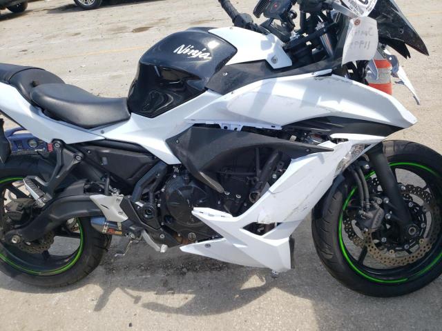 JKAEXEJ12KDA03108 - 2019 KAWASAKI EX650 J თეთრი ფოტო 7