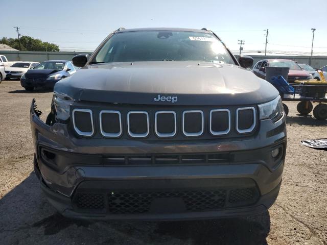 3C4NJDBB5NT154531 - 2022 JEEP COMPASS LATITUDE رمادي صورة 5