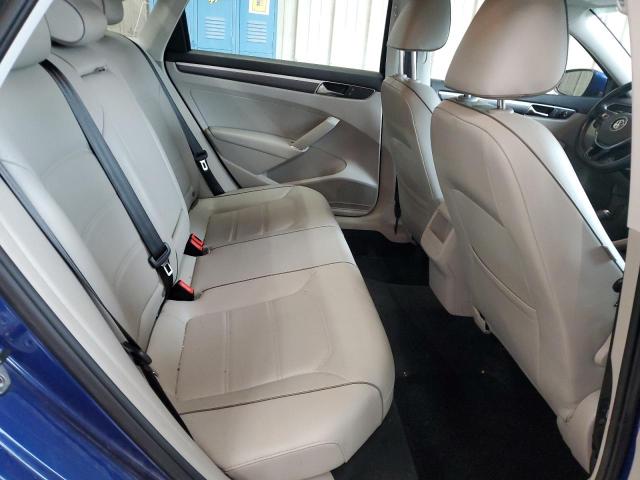 1VWDT7A37HC050394 - 2017 VOLKSWAGEN PASSAT R-LINE Blau Foto 10