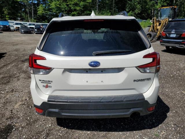 JF2SKAEC3NH421703 - 2022 SUBARU FORESTER PREMIUM WHITE photo 6