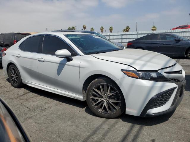 4T1G11AK2PU140048 - 2023 TOYOTA CAMRY SE NIGHT SHADE WHITE photo 4