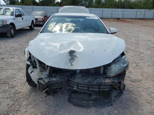 4T1BF1FK1GU184224 - 2016 TOYOTA CAMRY LE WHITE photo 5