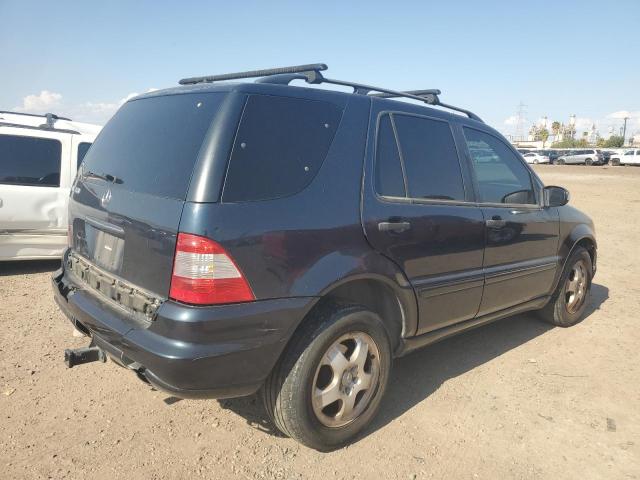 4JGAB54E63A390484 - 2003 MERCEDES-BENZ ML 320 BLACK photo 3