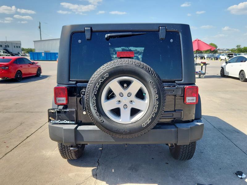 1C4BJWDG7GL191523 - 2016 JEEP WRANGLER U SPORT BLACK photo 6