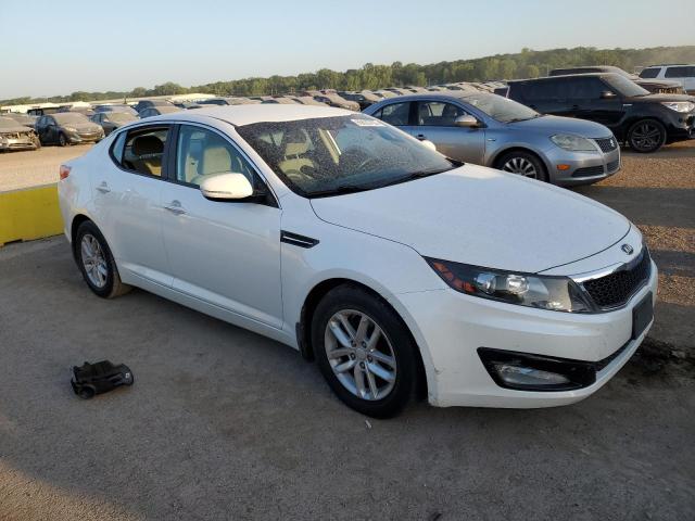 KNAGM4A70D5361191 - 2013 KIA OPTIMA LX WHITE photo 4