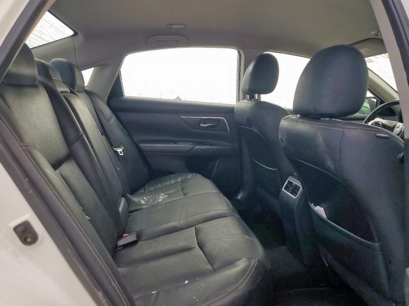 1N4AL3AP0JC153704 - 2018 NISSAN ALTIMA 2.5 أبيض صورة 10