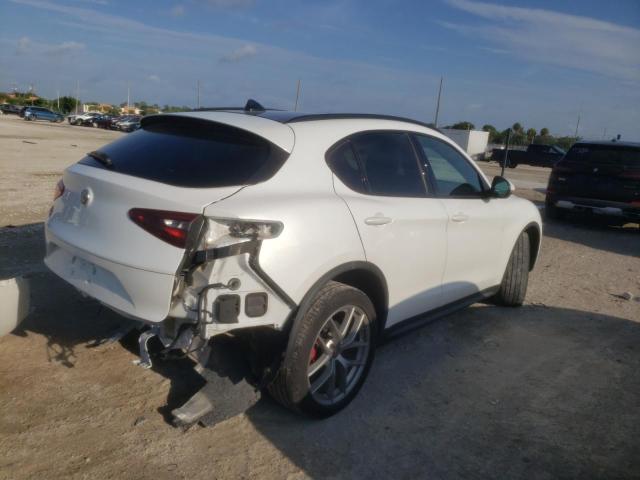 ZASFAKNNXJ7B88288 - 2018 ALFA ROMEO STELVIO TI SPORT WHITE photo 3