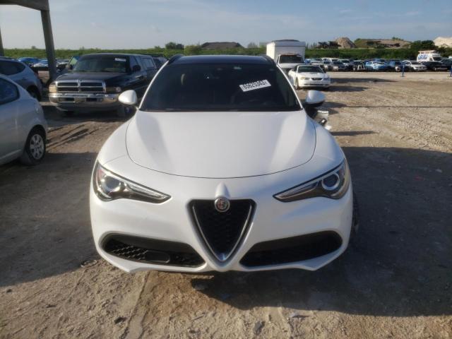 ZASFAKNNXJ7B88288 - 2018 ALFA ROMEO STELVIO TI SPORT WHITE photo 5