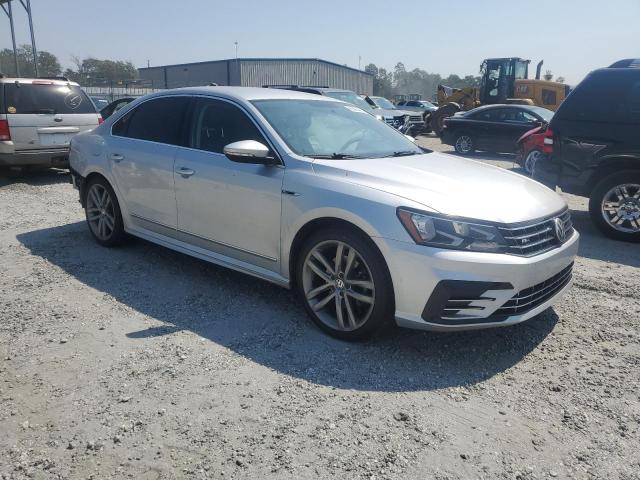 1VWDT7A35HC015501 - 2017 VOLKSWAGEN PASSAT R-LINE Gümüş foto 4