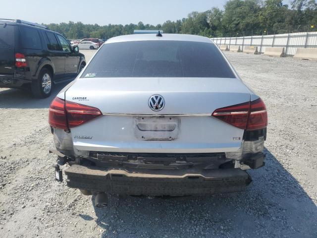 1VWDT7A35HC015501 - 2017 VOLKSWAGEN PASSAT R-LINE Gümüş foto 6