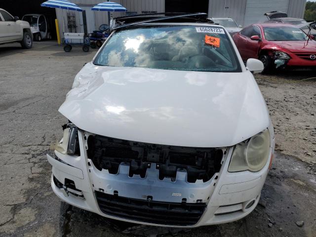 WVWDB71F08V056588 - 2008 VOLKSWAGEN EOS VR6 WHITE photo 5