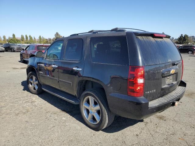 1GNSKAE03DR233882 - 2013 CHEVROLET TAHOE K1500 LS BLACK photo 2