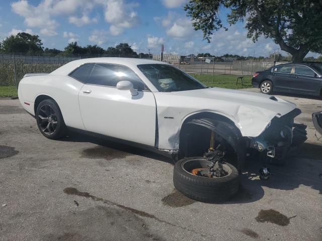 2C3CDZBT8KH641980 - 2019 DODGE CHALLENGER R/T WHITE photo 4