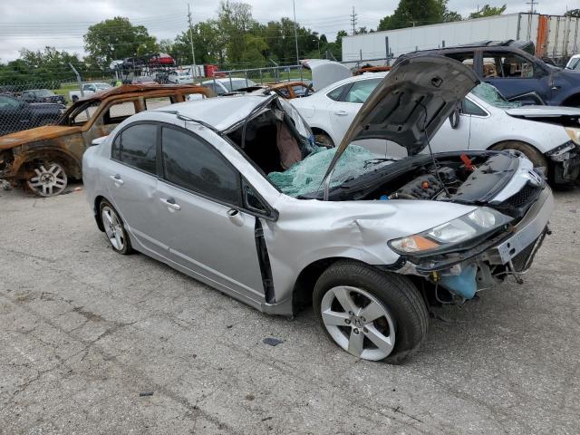 19XFA1F68BE029698 - 2011 HONDA CIVIC LX-S فضي صورة 4