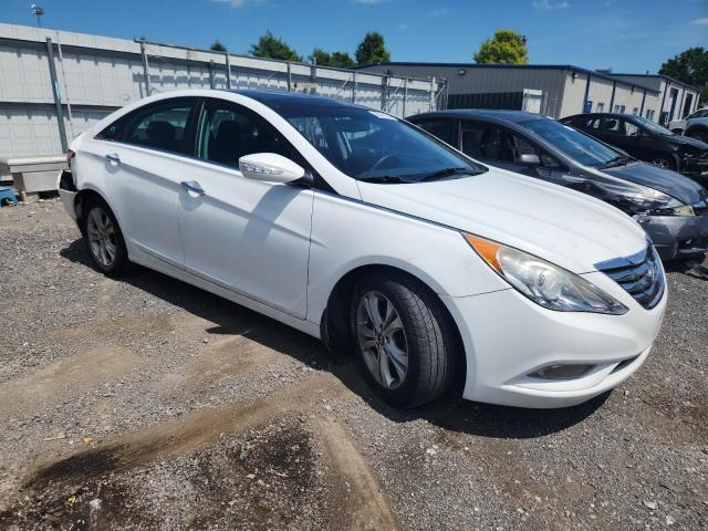 5NPEC4AC0DH636195 - 2013 HYUNDAI SONATA SE თეთრი ფოტო 4