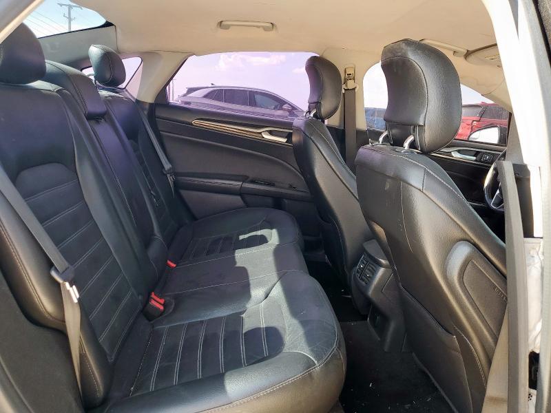 3FA6P0H91DR284078 - 2013 FORD FUSION SE შავი ფოტო 10