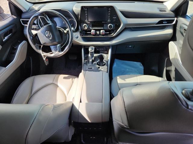 5TDGZRBH6MS559647 - 2021 TOYOTA HIGHLANDER XLE GRAY photo 8