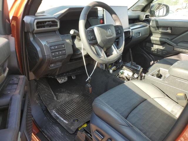 3TYLC5LNXST020950 - 2025 TOYOTA TACOMA DOUBLE CAB ORANGE photo 8