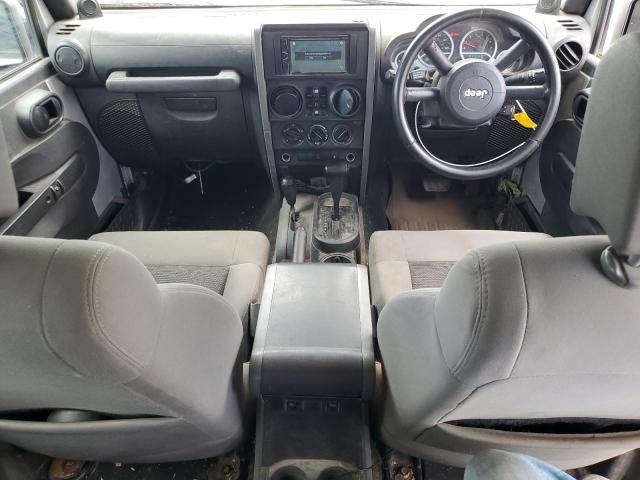 1J4BZ3H10AL120307 - 2010 JEEP WRANGLER UNLIMITED SPORT SILVER photo 8