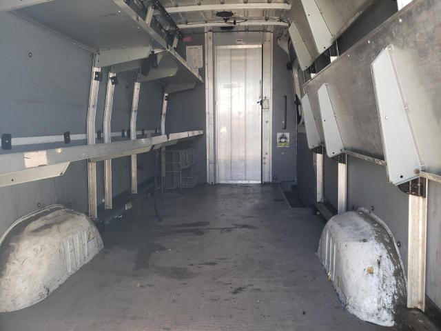 WD3PE8CB9B5581896 - 2011 MERCEDES-BENZ SPRINTER 2500 WHITE photo 10