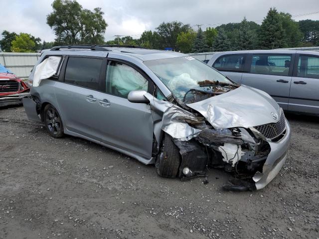 5TDXK3DC8FS635729 - 2015 TOYOTA SIENNA SPORT SILVER photo 4