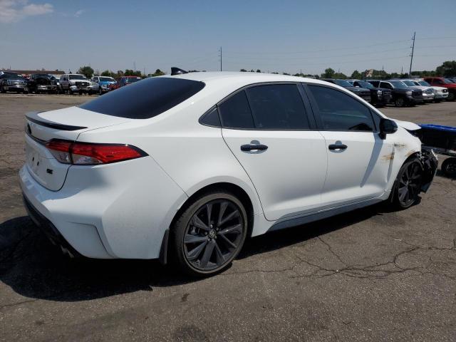 5YFS4MCE4NP134938 - 2022 TOYOTA COROLLA SE Blanc photo 3