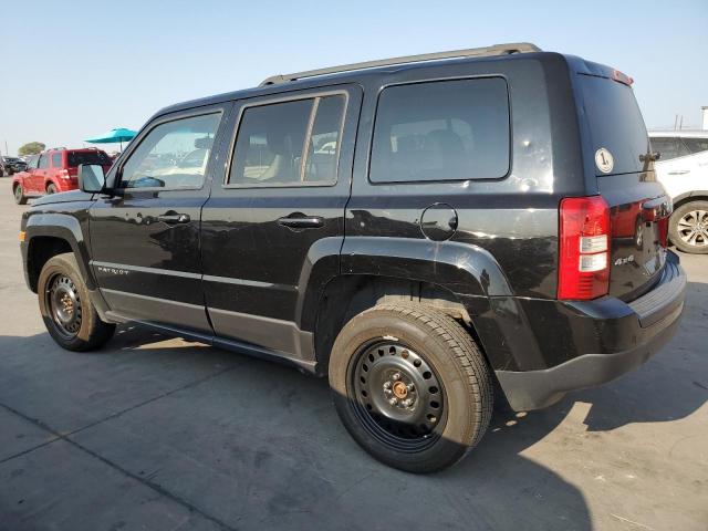 1C4NJRFB9FD117741 - 2015 JEEP PATRIOT LATITUDE BLACK photo 2