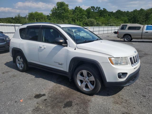 1C4NJDEB5DD209124 - 2013 JEEP COMPASS LATITUDE WHITE photo 4