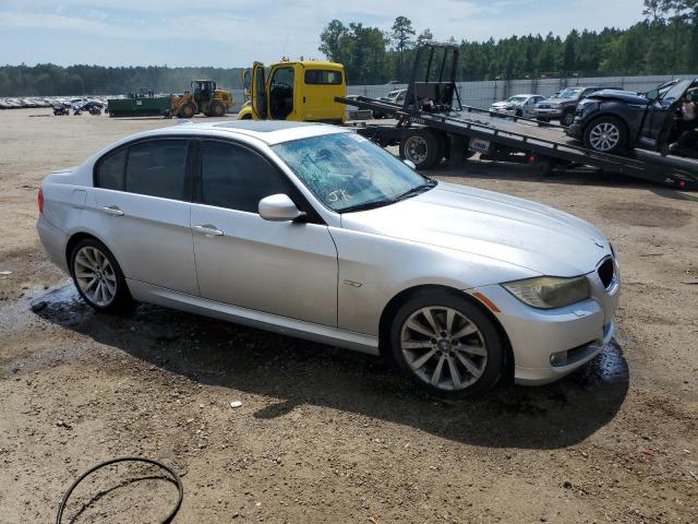 WBAPH7G53BNN02831 - 2011 BMW 328 I SILVER photo 4