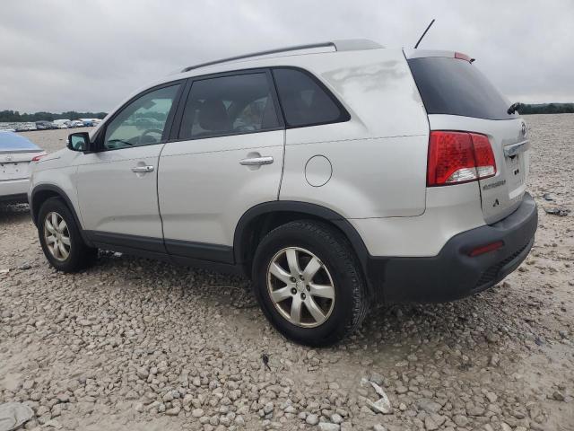 5XYKT4A17BG116565 - 2011 KIA SORENTO BASE SILVER photo 2