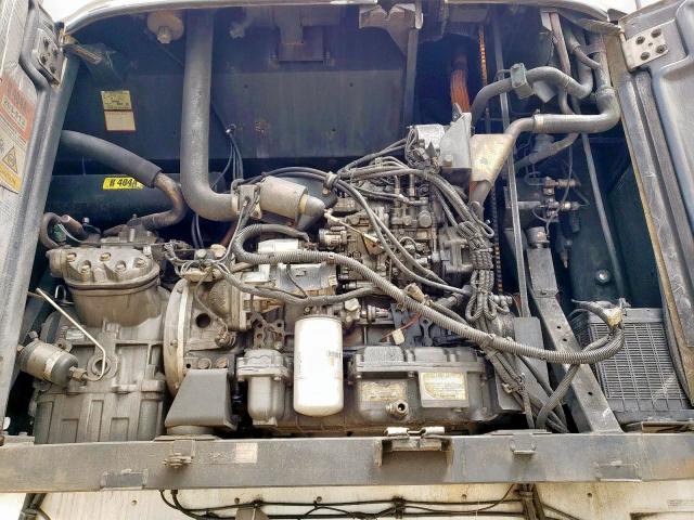 1UYVS25328U323227 - 2008 UTILITY VS2RA WHITE photo 7