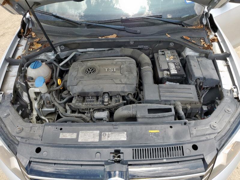 1VWAT7A3XFC083518 - 2015 VOLKSWAGEN PASSAT S SILVER photo 11