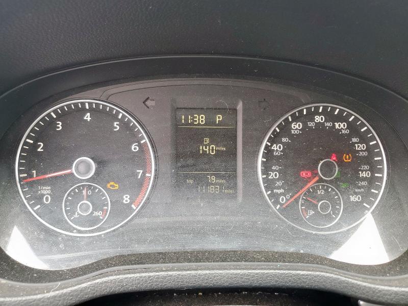 1VWAT7A3XFC083518 - 2015 VOLKSWAGEN PASSAT S SILVER photo 9