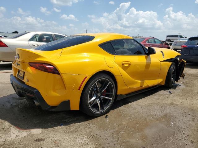 WZ1DB0C02MW037756 - 2021 TOYOTA SUPRA BASE YELLOW photo 3