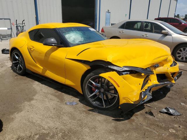 WZ1DB0C02MW037756 - 2021 TOYOTA SUPRA BASE YELLOW photo 4