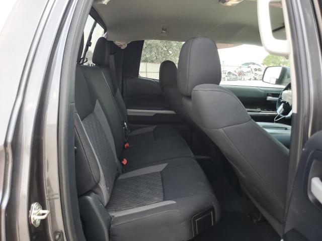 5TFRY5F1XEX152363 - 2014 TOYOTA TUNDRA DOUBLE CAB SR/SR5 GRAY photo 10