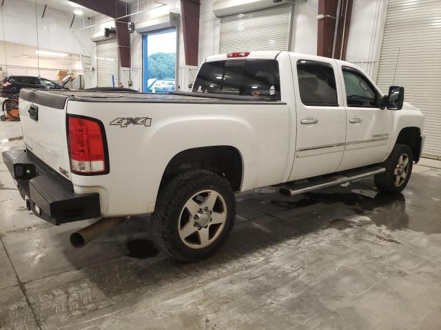 1GT125E83EF136685 - 2014 GMC SIERRA K2500 DENALI WHITE photo 3