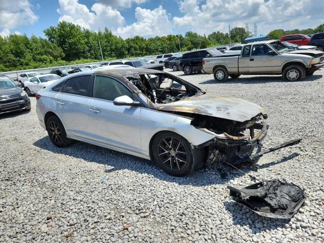 5NPE34AF2JH685081 - 2018 HYUNDAI SONATA SPORT 银色 照片 4