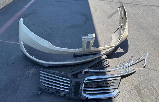 2LMTJ8LR7GBL59941 - 2016 LINCOLN MKX RESERVE Կրեմագույն լուսանկար 11