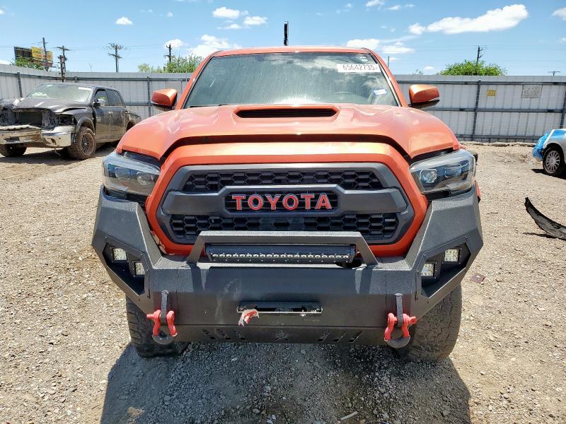 5TFAZ5CN7HX024264 - 2017 TOYOTA TACOMA DOUBLE CAB ნარინჯისფერი ფოტო 5