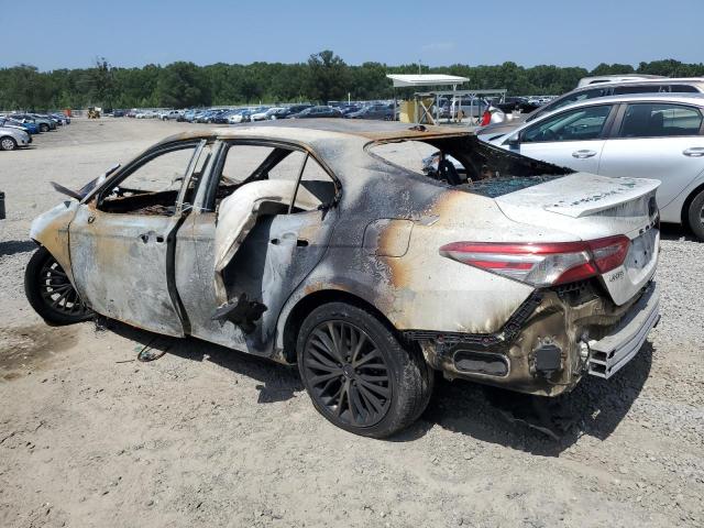 4T1M11AK2LU387308 - 2020 TOYOTA CAMRY SE BURN photo 2